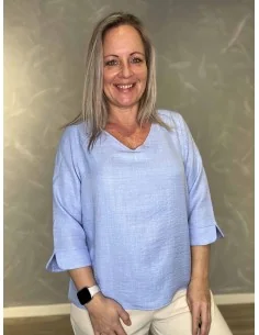 Sky bluse med v hals og 4/3 ærme til kvinder – Design by Tippy