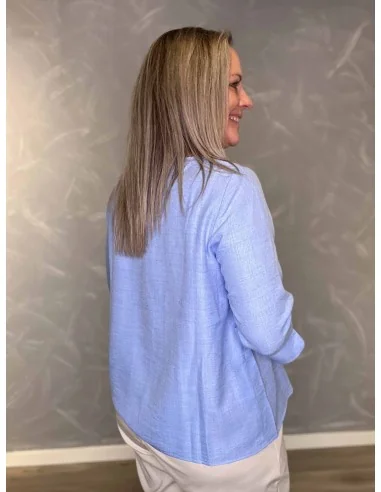 Bagside af sky bluse til kvinder – TIPPY