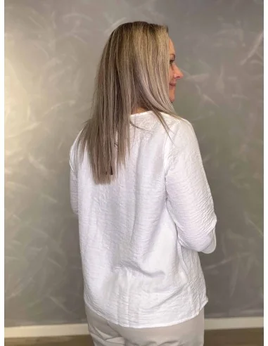 Bagside af hvid bluse til kvinder – TIPPY