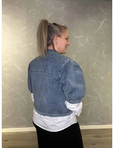 Blå denim kortærmet denim jakke med pufærmer til kvinder – Design by TIPPY