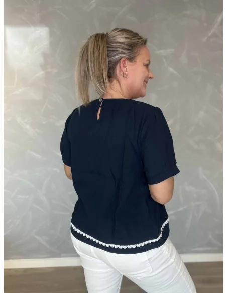Bagside af navy bluse til kvinder – TIPPY