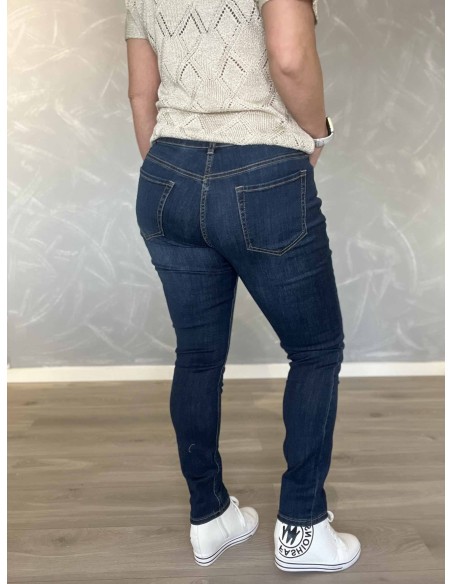 Bagside af mørk blå slim fit jeans til kvinder – TIPPY