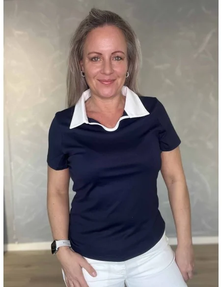 Navy t-shirt med polokrave til kvinder – Design by TIPPY