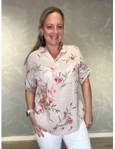 Beige skjortebluse med rosa blomster til kvinder – TIPPY Collection