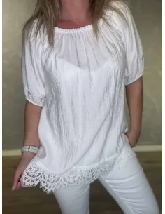 Hvid bluse med blonde skørt til kvinder – TIPPY collection 2