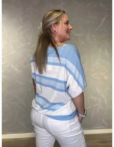 Bagside af sky bluse til kvinder – TIPPY