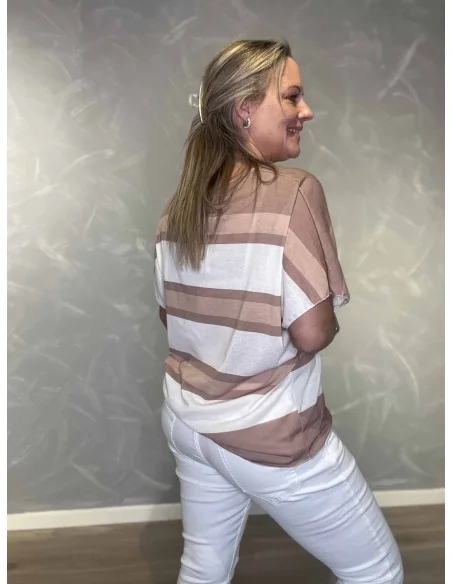 Bagside af brun bluse til kvinder – TIPPY