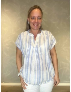 Sky t-shirt med brede striber og V-hals til kvinder – Design by TIPPY