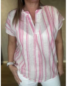 Rosa t-shirt med brede striber og V-hals til kvinder – Design by TIPPY 2