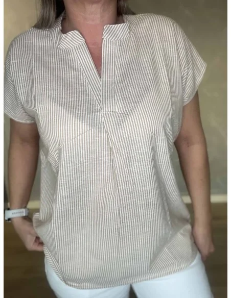 Kina krave på sand t-shirt med små striber – TIPPY