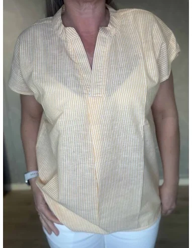 Kina krave på gul t-shirt med små striber – TIPPY