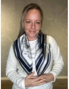 Navy tørklæde med skovprint til kvinder – TIPPY Italian Select