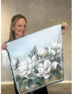 Rose print på sky tørklæde – TIPPY 2