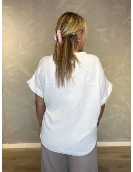 Bagside af hvid bluse til kvinder – TIPPY