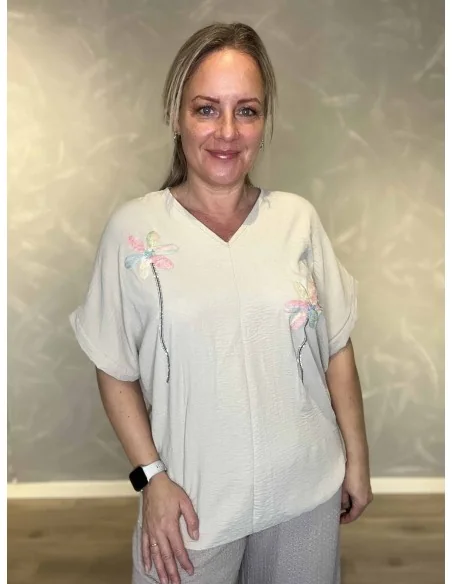 Beige bluse med tylblomst og similisten til kvinder – TIPPY Collection