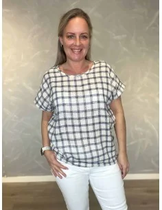 Storternet bluse i hvid og navy til kvinder – Design by Tippy