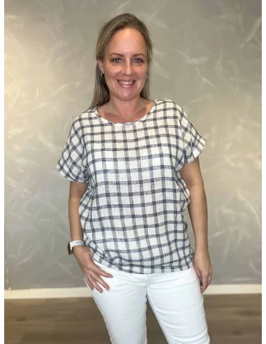 Storternet bluse i hvid og navy til kvinder – Design by Tippy