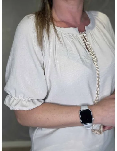 Nærbillede af pufærmer på bluse – TIPPY