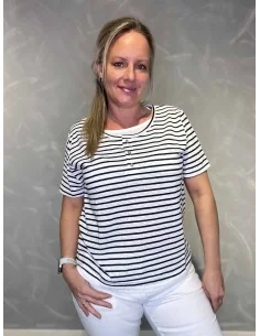 Sort/hvid stribet bluse med lag-på-lag til kvinder – TIPPY Design