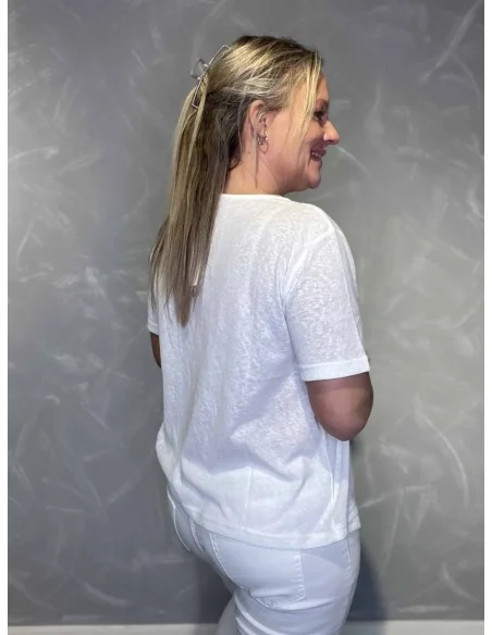 Bagside af hvid bluse til kvinder – TIPPY