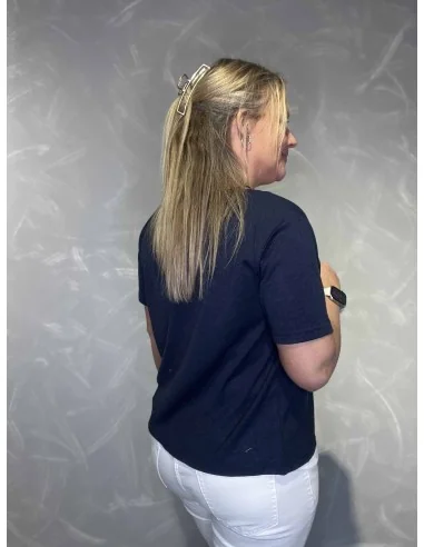 Bagside af navy med hvid bluse til kvinder – TIPPY