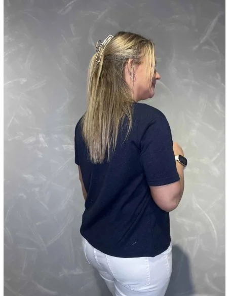 Bagside af navy med hvid bluse til kvinder – TIPPY