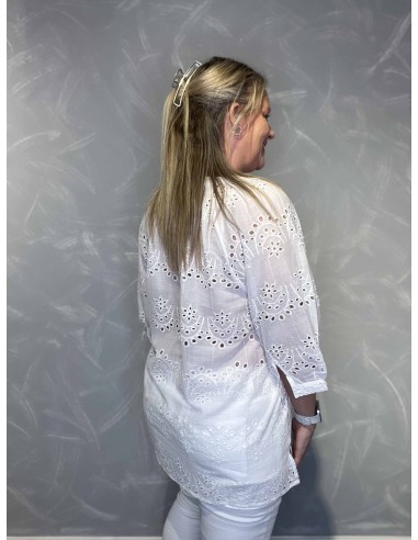 Bagside af hvid bluse til kvinder – TIPPY