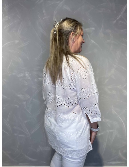 Bagside af hvid bluse til kvinder – TIPPY
