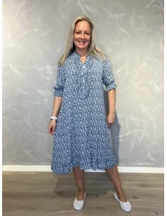 Blå kjole med små blomster til kvinder – TIPPY Collection