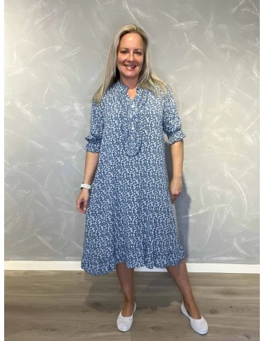 Blå kjole med små blomster til kvinder – TIPPY Collection