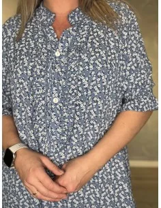 Blå kjole med små blomster til kvinder – TIPPY Collection 2