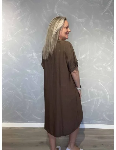 Bagside af brun kjole til kvinder – TIPPY