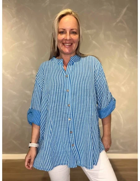 Blå/hvid stribet skjorte oversize til kvinder – TIPPY Italian Select