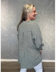 Grøn/hvid stribet skjorte oversize til kvinder – TIPPY Italian Select 2