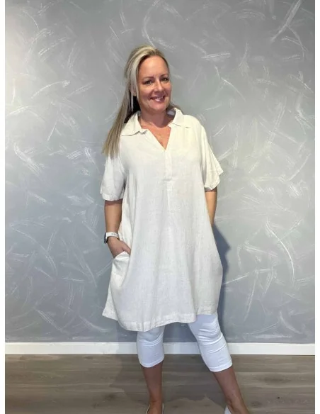 Sand tunika med krave og lomme til kvinder – Design by TIPPY