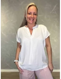 Hvid bluse med kinakrave til kvinder – Design by TIPPY