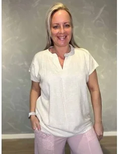 “Sand bluse med kinakrave til kvinder – Design by TIPPY