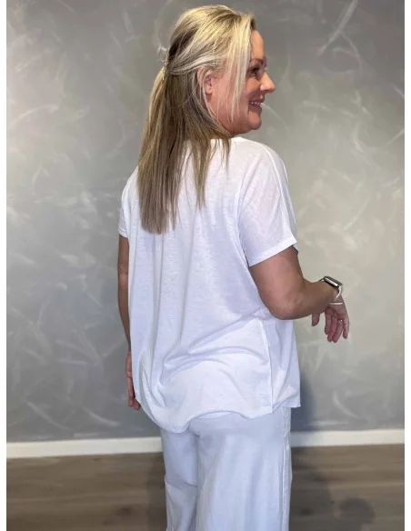Bagside af hvid t-shirt til kvinder – TIPPY