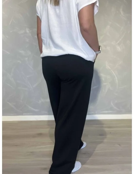 Bagside af sort bukser til kvinder – TIPPY