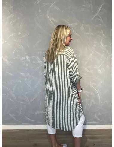 Bagside af grøn storskjorte til kvinder – TIPPY