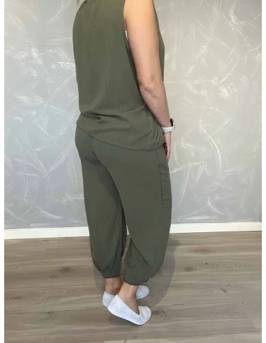 Bagside af grøn bukser til kvinder – TIPPY