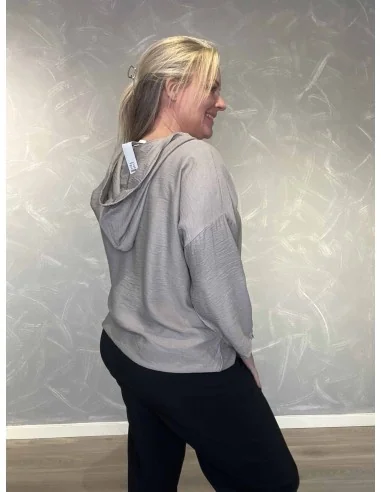 Bagside af grå let jakke til kvinder – TIPPY