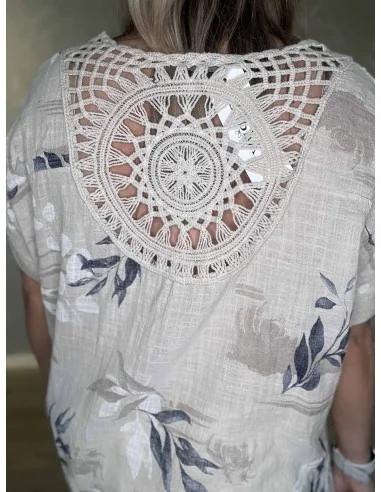 Broderet ryg på sand bluse – TIPPY