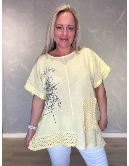 Gul tunika med similisten blomst til kvinder – TIPPY Collection