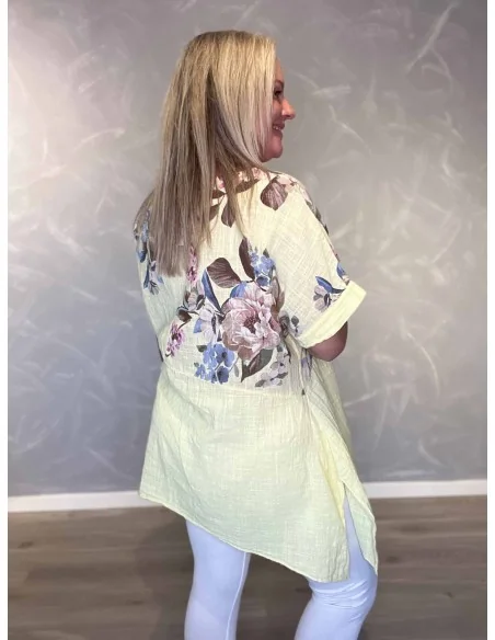 Bagside af gul tunika med blomsterprint – TIPPY