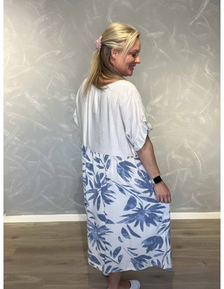 Bagside af sand maxi kjole med blomsterprint – TIPPY