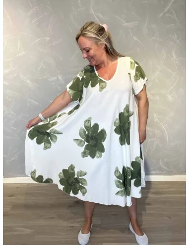Hvid kjole med grønne blomster og vidde til kvinder – TIPPY Collection