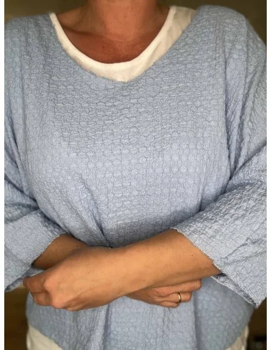 Sølvtråd ved hals og ærmer på bluse – TIPPY