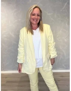 Gul blazer jakke med rynkede ærmer til kvinder – TIPPY Collection