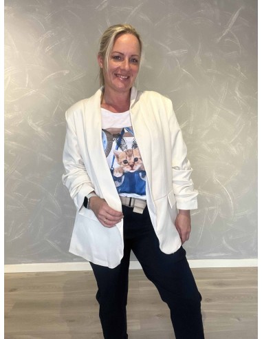 Beige blazer jakke med rynkede ærmer til kvinder – TIPPY Collection